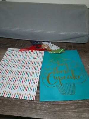 2 Bolsas Regalo" Cumpleaños. Hey There Cupcake" 7"x9"x4" Foto 1 de 4