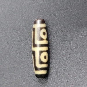 Amuleto de cuentas Dzi de ágata tibetana 4 ojos patrón - Imagen 1 de 15
