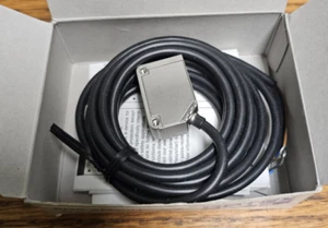OPTEX BGS-ZM30N Photoelectric Sensor Background Suppression 10-300mm NPN 2M - Picture 1 of 2