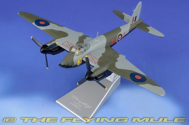 Mosquito Corgi 1:72 FB.Mk VI RCAF No.418 Sqn James Forrest 'Lou' Lima Moonbeam Foto 1 de 4