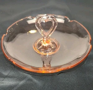 Rosa Depression Glas 7" herzförmiger Griff Leckerbissen Schüssel/Süßigkeitenschale/Aschenbecher Vintage - Bild 1 von 8