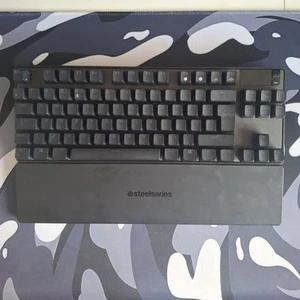 SteelSeries Apex Pro TKL 2023 Wireless Gaming Keyboard - Picture 1 of 3