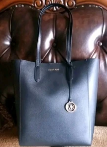 NEW-MICHAEL KORS ASTOR HDBG Black Leather Shoulder HandBag Purse Tote Extra LG. - Picture 1 of 6