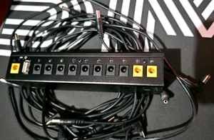 Asmuse Pedal Power AP-01. Alimentatore per effetti con cavetti e illuminazione - Foto 1 di 2