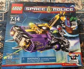 LEGO 5982 Space Police: Smash 'n' Grab Squidtron Mini Figures ATM Money Flames