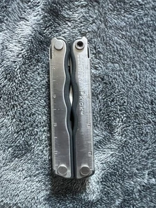 Multiherramienta Leatherman Kick - Imagen 1 de 3