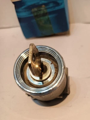 FORD ZEPHYR ZODIAC MK4 GUANTERA CERRADURA Y LLAVE CAPTURA NUEVO STOCK ANTIGUO ORIG FoMoCo Foto 1 de 4