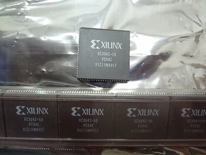 XILINX Part #XC3042-50PC84C, Programmable Gate Array,144 Cell,84 PIN,PLCC, 1 PC - Picture 1 of 1