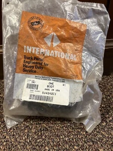 New genuine International Navistar 594842C1 boot - Picture 1 of 3