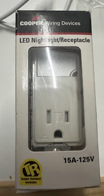 Box Nightlight/Recpt WHITE No TR7735V-BOX, Cooper Wiring Devices Inc - Image 1 of 3