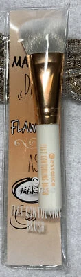 essence FLAT CONTOURING BRUSH Konturierungs-Pinsel - Bild 1 von 3