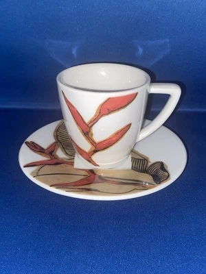 PLATILLO TAZA ESPRESSO DISEÑO FLORAL BLANCO ROJO TOSTADO DISEÑO NESPRESSO  Foto 1 de 4