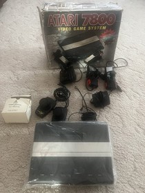Atari 7800 Great condition, Turns On, Comes With Extra Controllers
