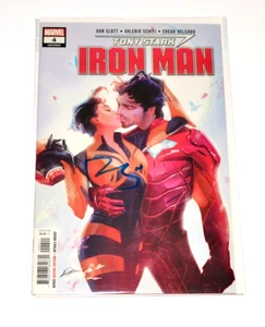 TONY STARK IRON MAN #4 Signed ROBERT DOWNEY JR.  Autograph - Picture 1 of 2