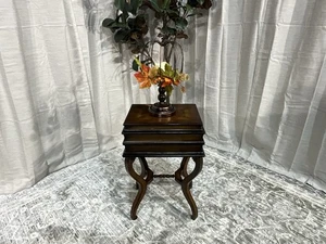 Record Table - Picture 1 of 12