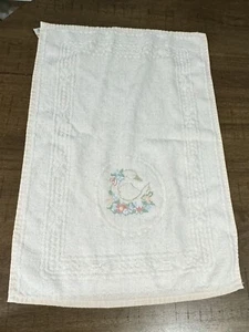 Vintage Cannon Royal Family Hand Towel Embroidered Swan Duck in Gentle Used Cond - Picture 1 of 6