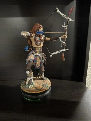 ThinkGeek Modern Icons #2 Aloy Horizon Zero Dawn Figure Statue BROKEN ARROW - Image 1 of 4