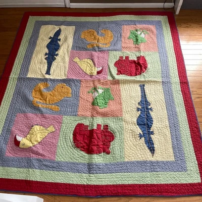 The Company Store Kids Jungle Patchwork Quilt Blanket Comforter  Twin 77"x 86" - Image 1 of 4