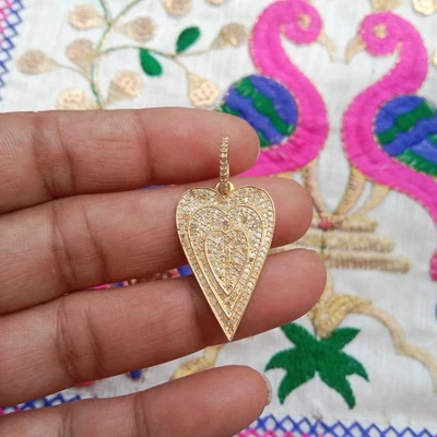 Colgante corazón pavé de diamantes de 16 quilates: oro de plata de ley 30 mm x 19 mm 032 Foto 1 de 4