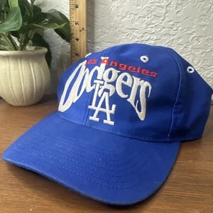 Cappello aderente vintage Los Angeles Dodgers taglia 7 3/8 blu MLB scritta il gioco anni 90 - Foto 1 di 8