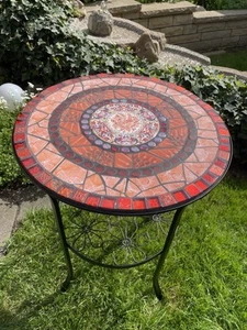 192 Mosaiktisch,Beistelltisch,Handarbeit, wetterfest,rund,50 cm Durchm., Unikat - Bild 1 von 5