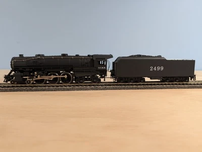 IHC Premier HO Scale 4-6-4 Hudson Steam Locomotive Illinois Central IC #2499  - Image 1 of 4