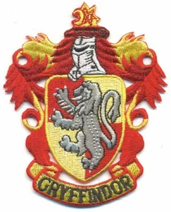 MAGIC SCHOOL RED SWEATER PATCH - HP060 - Picture 1 of 2