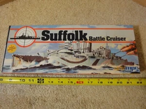 Kit de colección MPC Suffolk Battle Cruiser Royal Navy Segunda Guerra Mundial, modelo 1/600. Nuevo de lote antiguo/nuevo! - Imagen 1 de 4