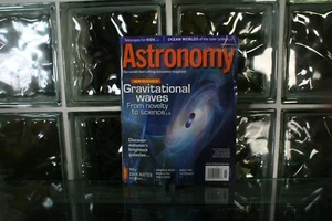 Astronomy Magazine - November 2017 - Gravitational Waves - Ocean Worlds - Imagen 1 de 1