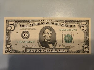 Series 1977 A $5.00 Five Dollar Bill Federal Reserve Note FRN CHICAGO, Illinois - Picture 1 of 24