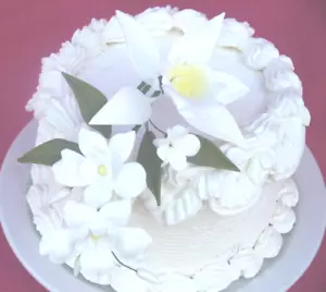 Sugar Gum Paste White Orchids Stephanotis Leaves Cake Decorating Flowers - Picture 1 of 4