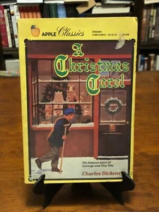 A CHRISTMAS CAROL by Charles Dickens (Apple Classics - Vintage Paperback) - Imagen 1 de 4