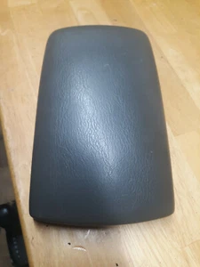 JEEP LIBERTY 2002 2003 2004 2005 2006 2007 CENTER CONSOLE LID ARMREST - Picture 1 of 3
