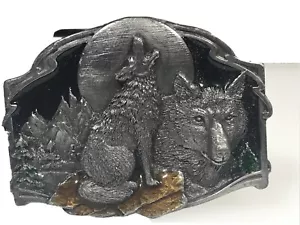 Vintage BELT BUCKLE 1989 HOWLING WOLF AT MOON WESTERN Brass Metal - Picture 1 of 12