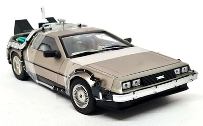 Sunstar 1/18 - DMC DeLorean Back To The Future Time Machine Part II Flying Car - Image 1 of 4