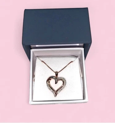 NUEVO CON ETIQUETAS Collar Colgante Corazón Oro Rosa - Oro 24k, Cadena 18” - ¡Hermoso! Foto 1 de 3