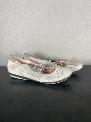 Sundance Isobel perforated leather with crisscrossing, elastic laces flats sz 40 - Image 1 of 4