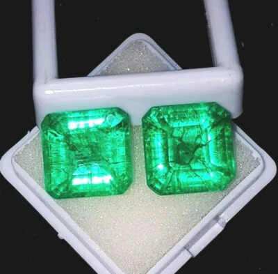 Loose Gemstone Natural Emerald Square Shape Between 18 Ct Pair Certified PE02 - Image 1 of 4