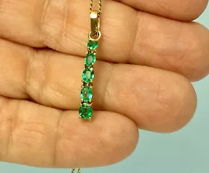 Ciondolo in oro giallo 18 kt con smeraldo naturale colombiano fine 1,00 ct - Foto 1 di 8