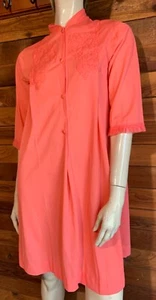 VINTAGE 1970s GAYMODE DARK PEACH SIZE SMALL ROBE from PENNEYS #15134 - Picture 1 of 9