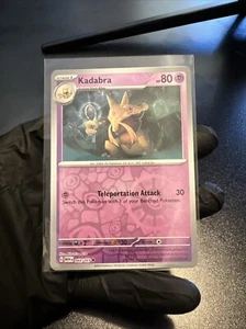Kadabra 064/165 151 Reverse Holo - Picture 1 of 1