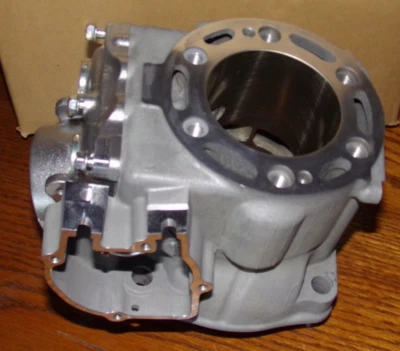 HONDA CR250, CR250R MOTOR CULATA (JARRA) 12101-KSK-730 2005-2007, UN CICLO Foto 1 de 4