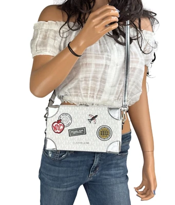 Bolsa tiracolo Michael Kors Jeanie pequena East West tronco MK branca multi - Imagem 1 de 4