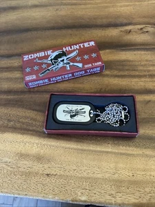 Zombie Hunter Dog Tags W/Chain Nerd Horror Block 2016 Exclusive Collectible - Imagen 1 de 14