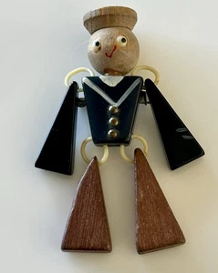 Vintage Marine Matrose Bakelit und Holz Anstecknadel Brosche Gelenkarme und Beine schön - Bild 1 von 3