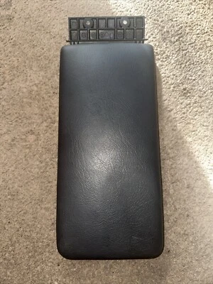 97-04 MERCEDES SLK230 SLK320 CENTER CONSOLE ARM REST STORAGE LID BLACK OEM - Image 1 of 4