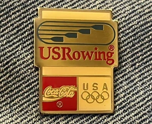Pin Olímpico de Remo ~ 1992 Barcelona ~ Patrocinador ~ Coca-Cola ~ Coca-Cola - Imagen 1 de 2