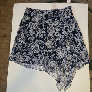 Lucy Pereda Women's Ruffled Floral White/Navy Skirt Sz 16 - Picture 1 of 8