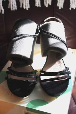 Sandalias para mujer The Touch Of Nina con cordones y tacones ajustados zapatos negros talla 9,5 M nuevas sin caja Foto 1 de 4