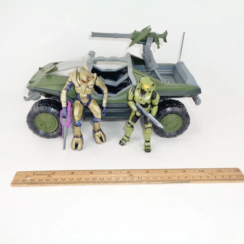 Jazwares World of Halo 20th Anniversary Warthog + Master Chief + Arbiter Figures Cover